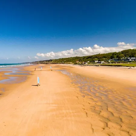 Maison De Campagne Lumineuse Spacieuse Dans Impasse Au Calme A Proximite D'Un Chateau Deux Verandas Grand Jardin Cabane Pour Velos, Pres Port En Bessin Et Bayeux, Proche Plages Du Debarquement Commes Exterior foto